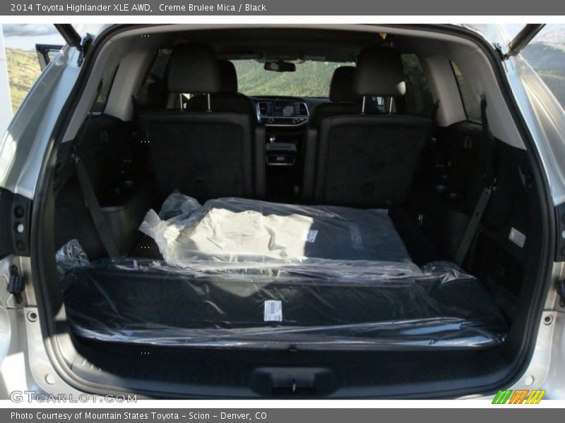 Creme Brulee Mica / Black 2014 Toyota Highlander XLE AWD