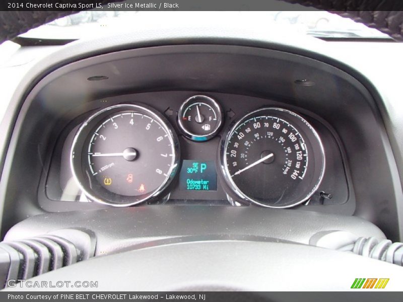 Silver Ice Metallic / Black 2014 Chevrolet Captiva Sport LS
