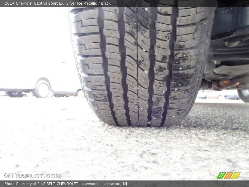 Silver Ice Metallic / Black 2014 Chevrolet Captiva Sport LS