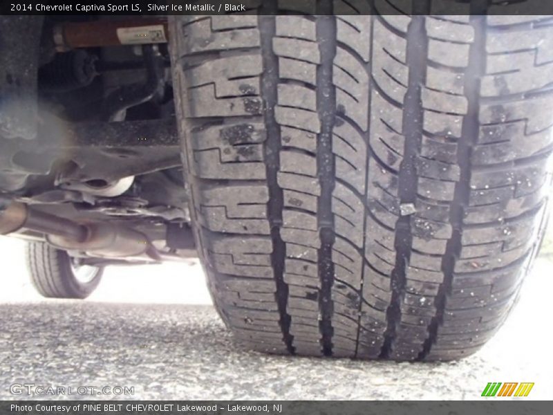 Silver Ice Metallic / Black 2014 Chevrolet Captiva Sport LS