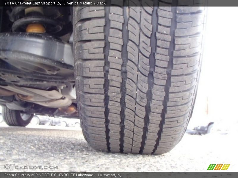 Silver Ice Metallic / Black 2014 Chevrolet Captiva Sport LS