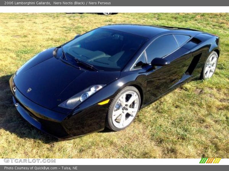Front 3/4 View of 2006 Gallardo 