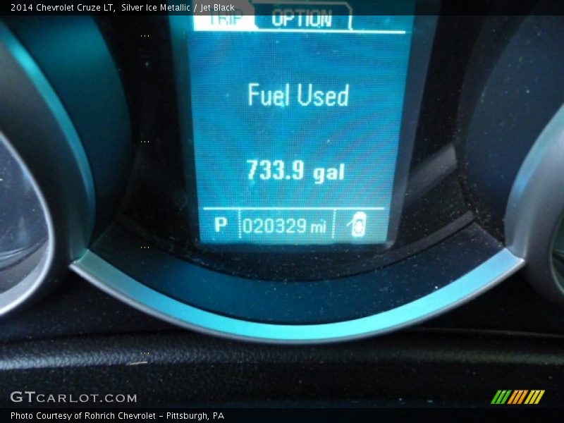 Silver Ice Metallic / Jet Black 2014 Chevrolet Cruze LT