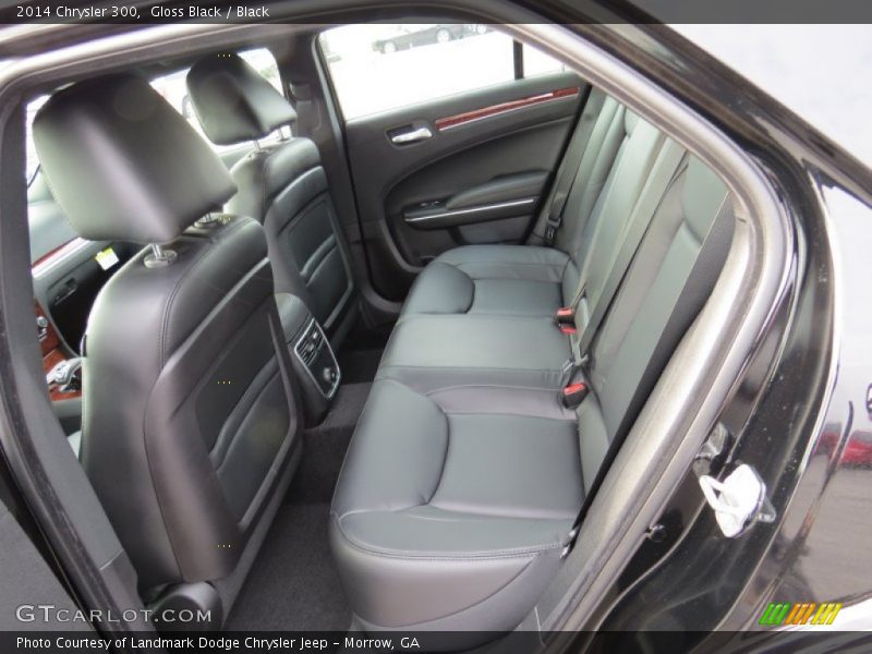 Gloss Black / Black 2014 Chrysler 300