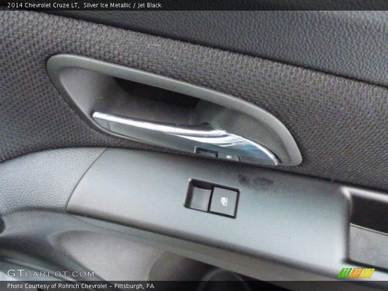 Silver Ice Metallic / Jet Black 2014 Chevrolet Cruze LT