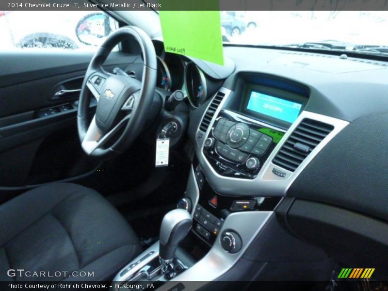 Silver Ice Metallic / Jet Black 2014 Chevrolet Cruze LT