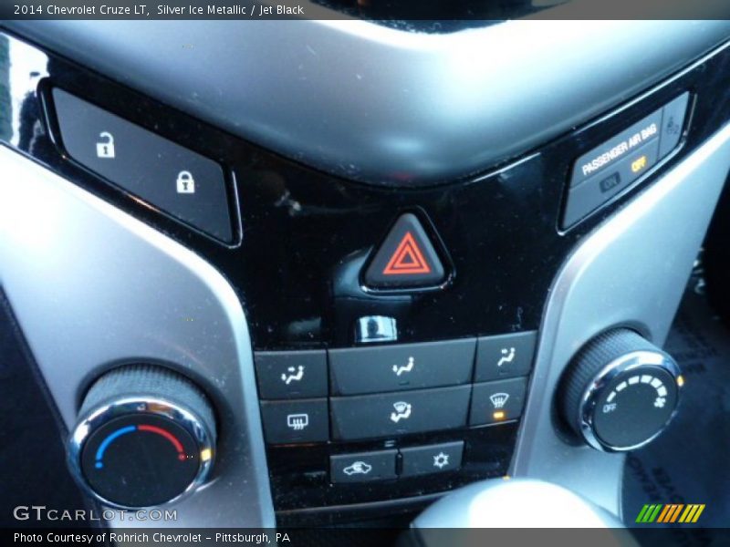 Silver Ice Metallic / Jet Black 2014 Chevrolet Cruze LT