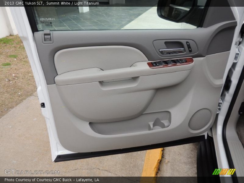 Summit White / Light Titanium 2013 GMC Yukon SLT