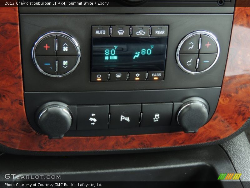 Summit White / Ebony 2013 Chevrolet Suburban LT 4x4