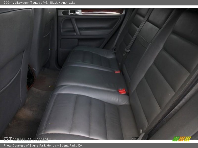 Black / Anthracite 2004 Volkswagen Touareg V6