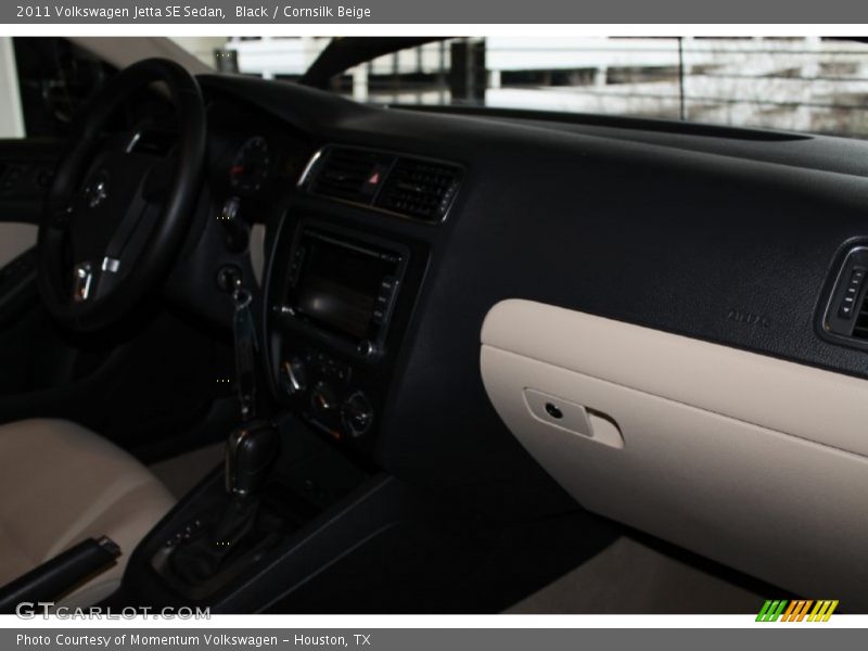 Black / Cornsilk Beige 2011 Volkswagen Jetta SE Sedan