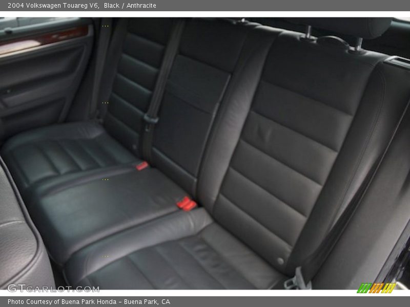 Black / Anthracite 2004 Volkswagen Touareg V6