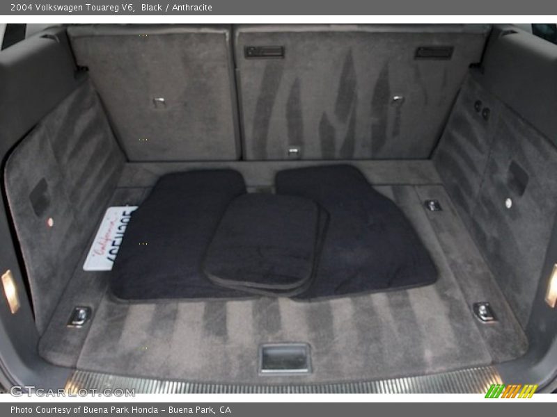 Black / Anthracite 2004 Volkswagen Touareg V6