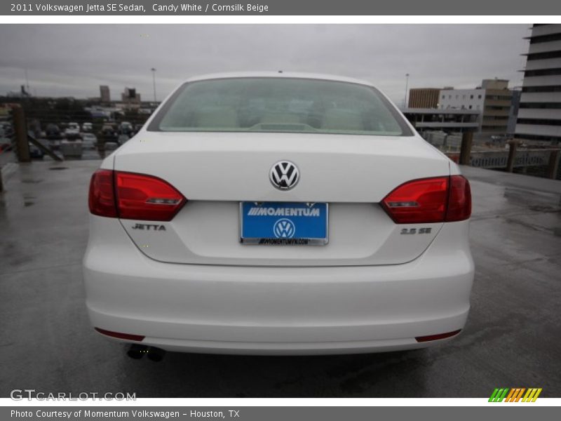 Candy White / Cornsilk Beige 2011 Volkswagen Jetta SE Sedan