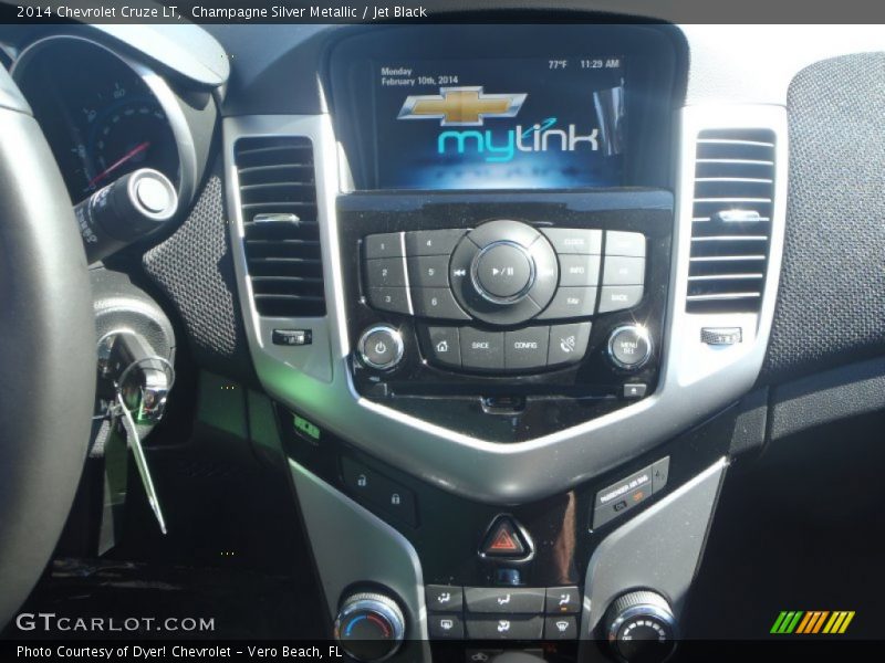 Champagne Silver Metallic / Jet Black 2014 Chevrolet Cruze LT