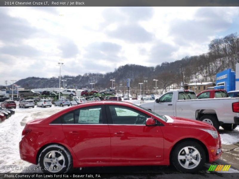 Red Hot / Jet Black 2014 Chevrolet Cruze LT