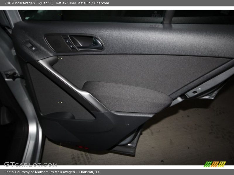 Reflex Silver Metallic / Charcoal 2009 Volkswagen Tiguan SE
