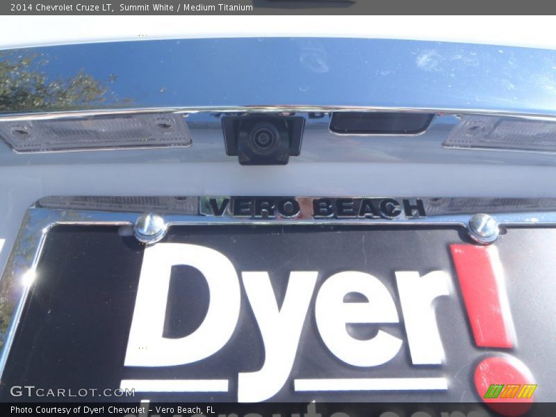 Summit White / Medium Titanium 2014 Chevrolet Cruze LT