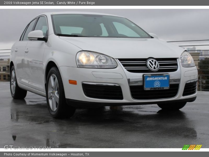Candy White / Pure Beige 2009 Volkswagen Jetta SE Sedan