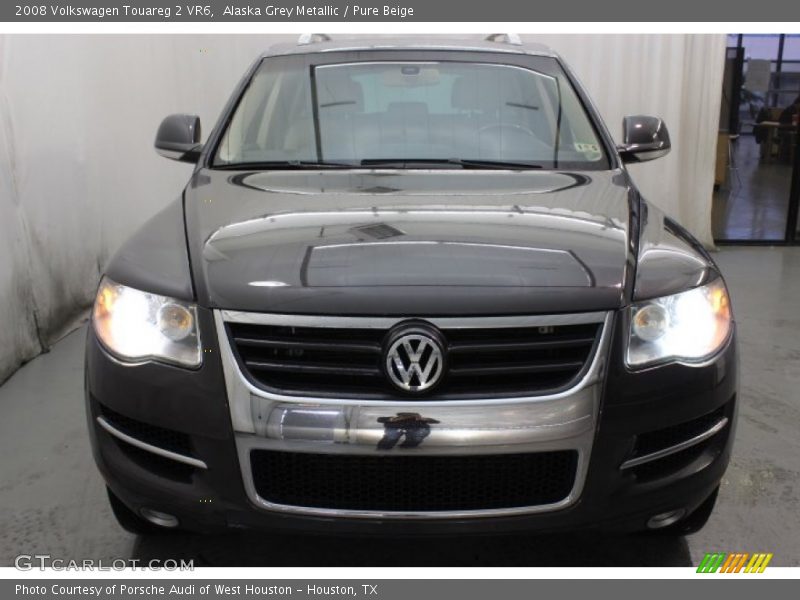 Alaska Grey Metallic / Pure Beige 2008 Volkswagen Touareg 2 VR6