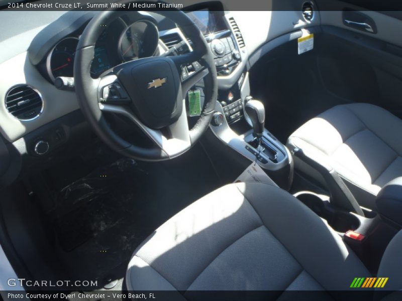 Summit White / Medium Titanium 2014 Chevrolet Cruze LT