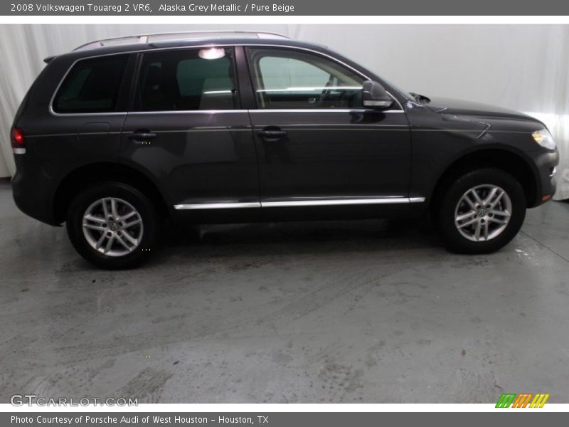 Alaska Grey Metallic / Pure Beige 2008 Volkswagen Touareg 2 VR6
