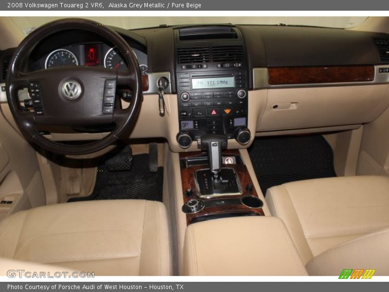 Alaska Grey Metallic / Pure Beige 2008 Volkswagen Touareg 2 VR6