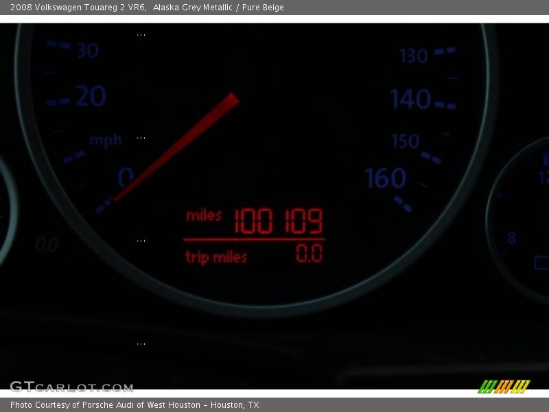 Alaska Grey Metallic / Pure Beige 2008 Volkswagen Touareg 2 VR6
