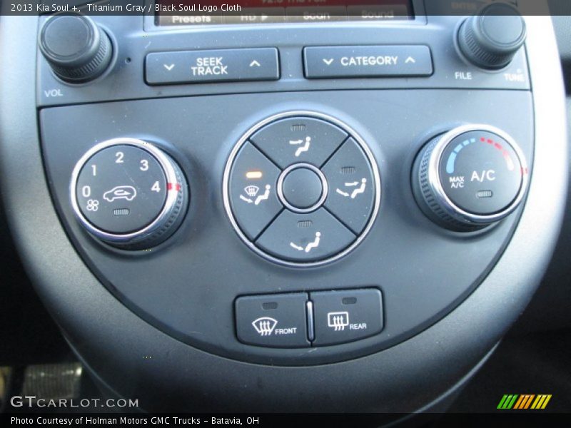 Titanium Gray / Black Soul Logo Cloth 2013 Kia Soul +