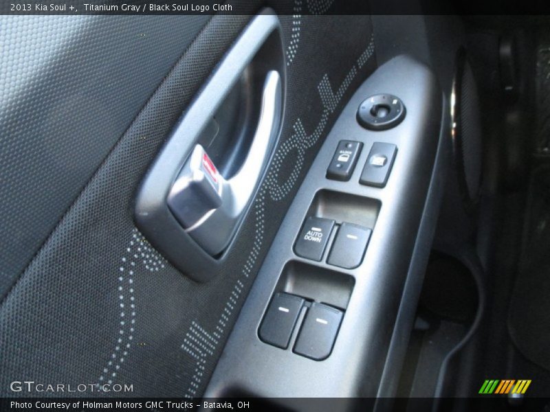 Titanium Gray / Black Soul Logo Cloth 2013 Kia Soul +