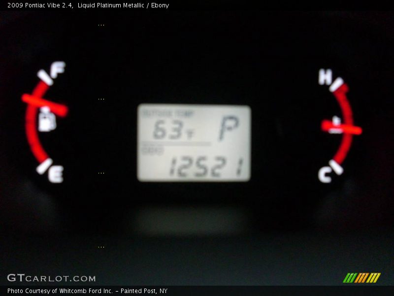 Liquid Platinum Metallic / Ebony 2009 Pontiac Vibe 2.4