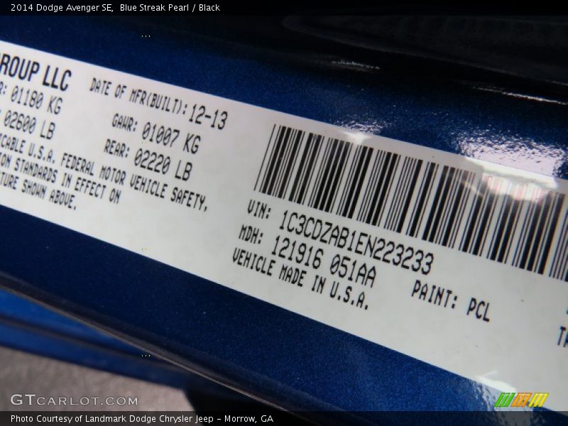 Blue Streak Pearl / Black 2014 Dodge Avenger SE