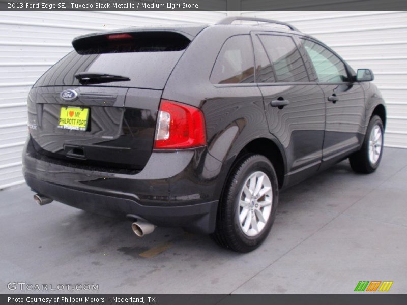 Tuxedo Black Metallic / Medium Light Stone 2013 Ford Edge SE