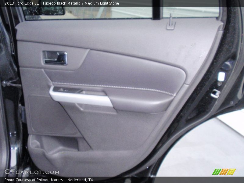 Tuxedo Black Metallic / Medium Light Stone 2013 Ford Edge SE