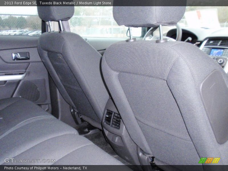 Tuxedo Black Metallic / Medium Light Stone 2013 Ford Edge SE