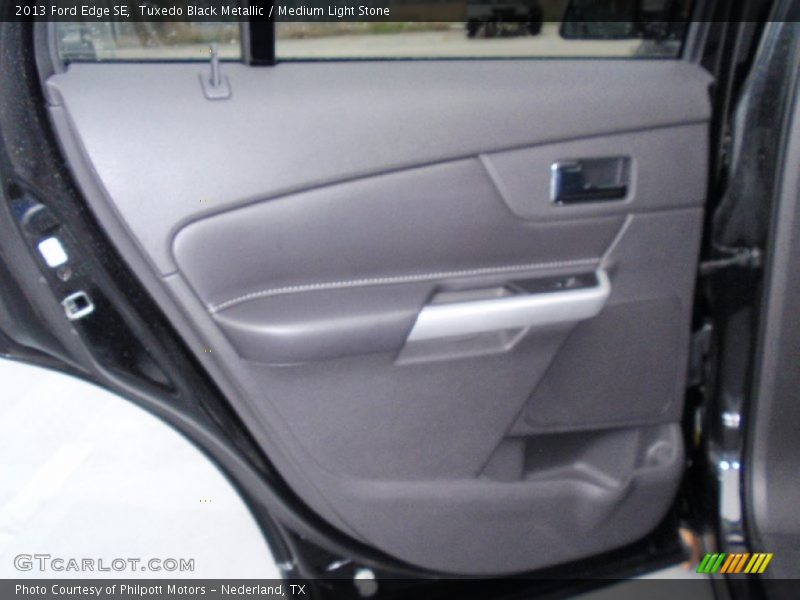 Tuxedo Black Metallic / Medium Light Stone 2013 Ford Edge SE