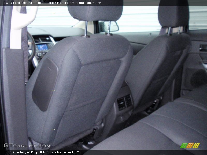 Tuxedo Black Metallic / Medium Light Stone 2013 Ford Edge SE