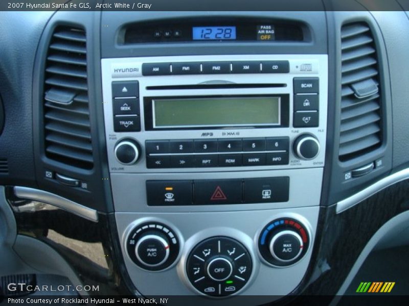 Arctic White / Gray 2007 Hyundai Santa Fe GLS