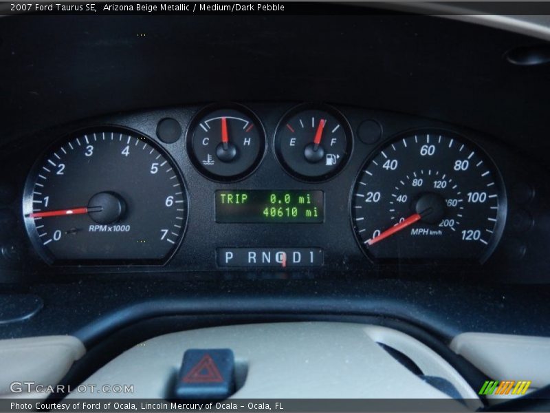 Arizona Beige Metallic / Medium/Dark Pebble 2007 Ford Taurus SE