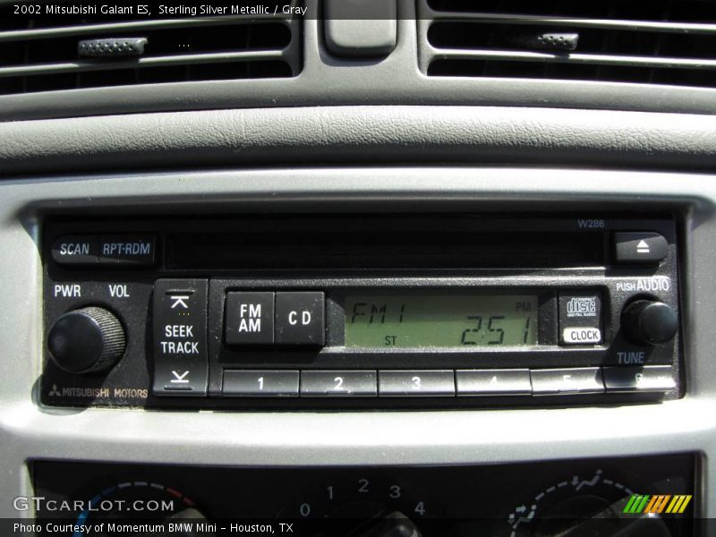Sterling Silver Metallic / Gray 2002 Mitsubishi Galant ES