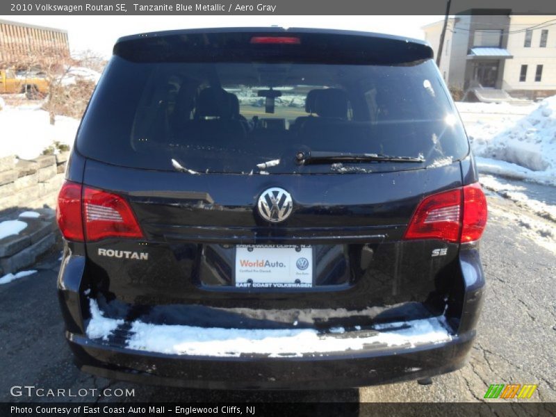 Tanzanite Blue Metallic / Aero Gray 2010 Volkswagen Routan SE