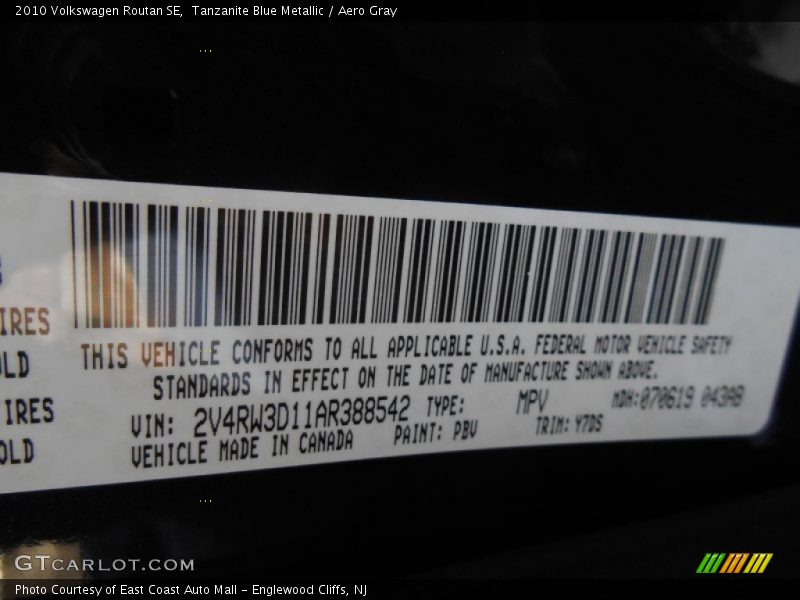 Tanzanite Blue Metallic / Aero Gray 2010 Volkswagen Routan SE