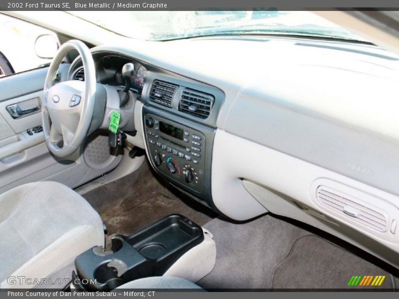 Blue Metallic / Medium Graphite 2002 Ford Taurus SE