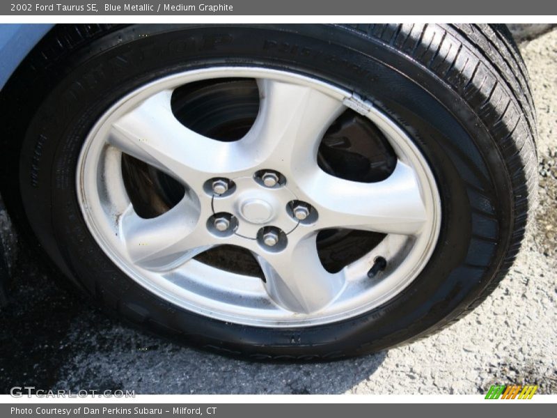 Blue Metallic / Medium Graphite 2002 Ford Taurus SE