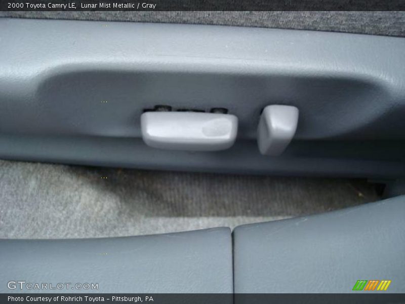 Lunar Mist Metallic / Gray 2000 Toyota Camry LE