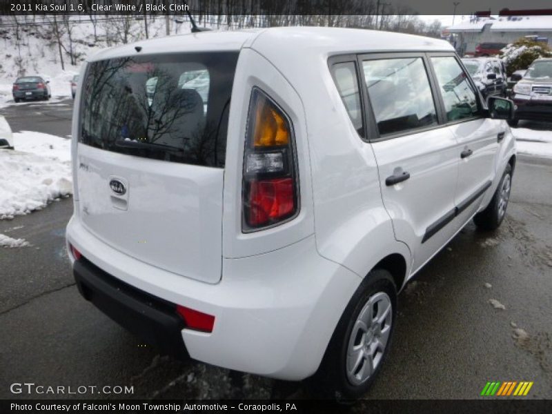 Clear White / Black Cloth 2011 Kia Soul 1.6