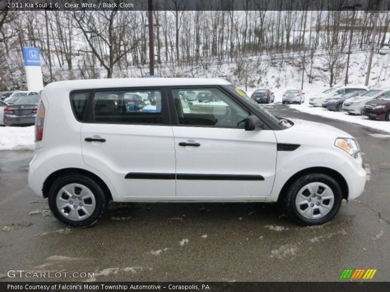 Clear White / Black Cloth 2011 Kia Soul 1.6