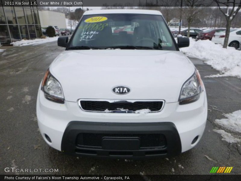 Clear White / Black Cloth 2011 Kia Soul 1.6