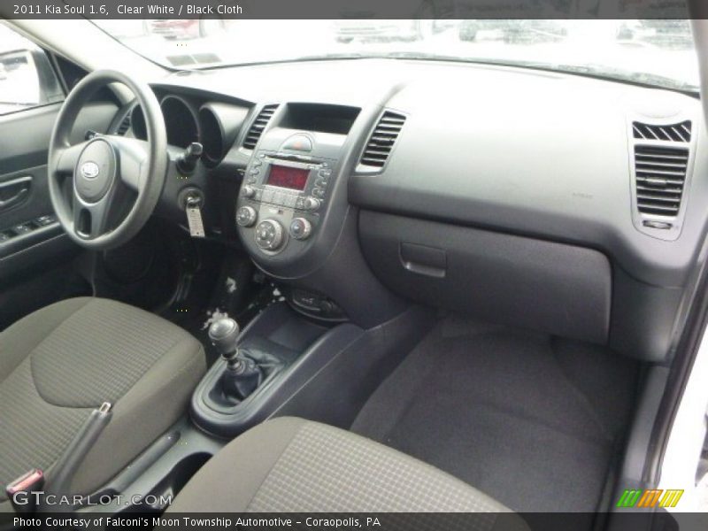 Clear White / Black Cloth 2011 Kia Soul 1.6