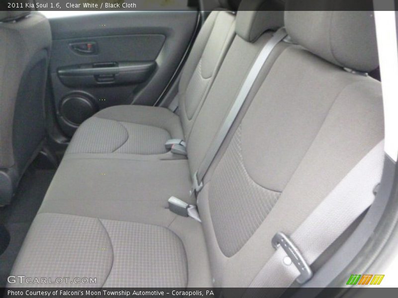 Clear White / Black Cloth 2011 Kia Soul 1.6
